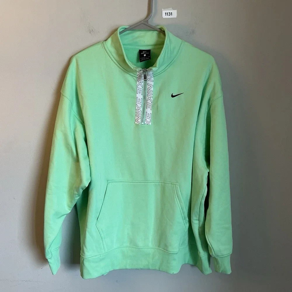 Nike therma half